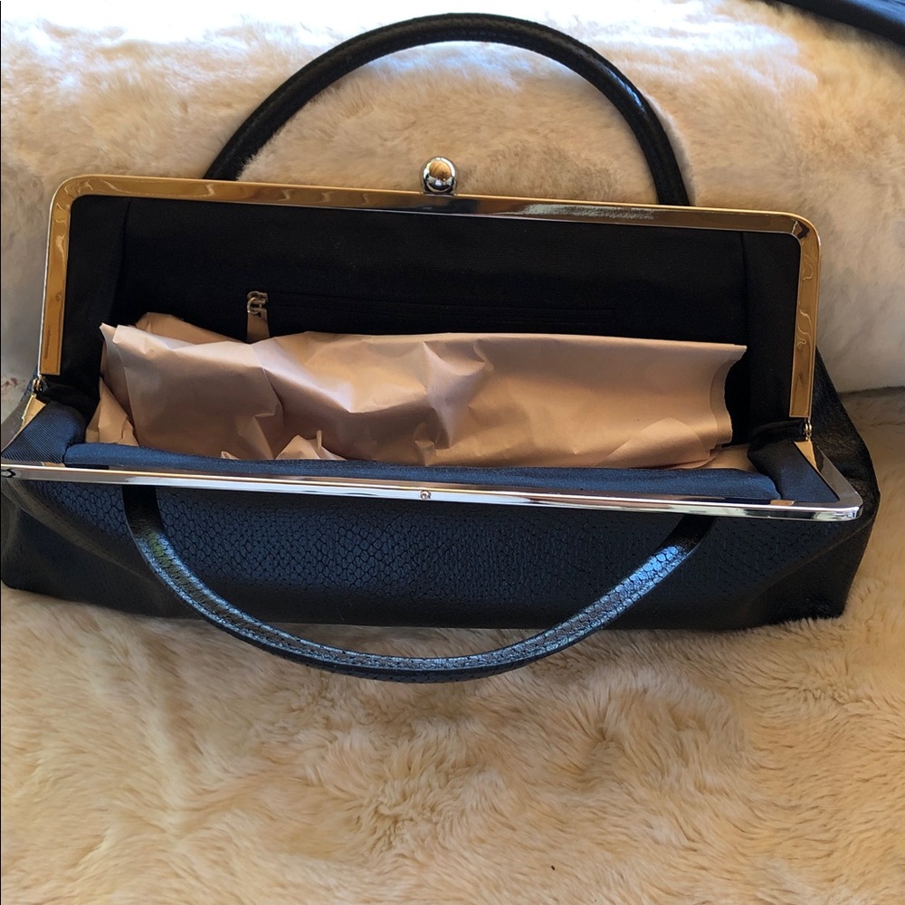 Elegant Black Women's Handbag - Picture 5 of 6